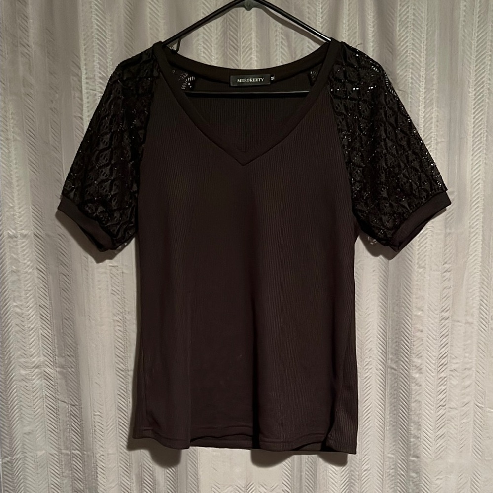 MEROKEETY Black Lace Sleeve Top